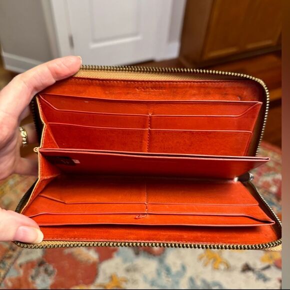 COACH 1941 WATER-BUFFALO LEATHER ACCORDIAN ZIP WALLET CLUTCH 2015 RUNWAY RARE! - Picture 7 of 17